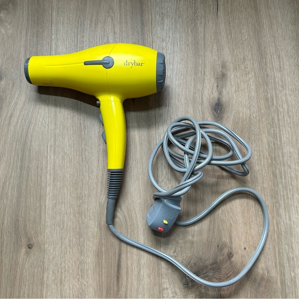 Drybar buttercup blow dryer